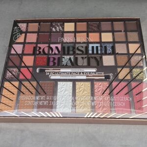 Paris Hilton Beauty 54 PC Face & Eye Palette